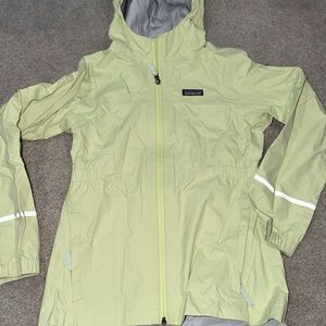 Patagonia Lime Green Outdoor Jacket (JELLYFISH YELLOW)